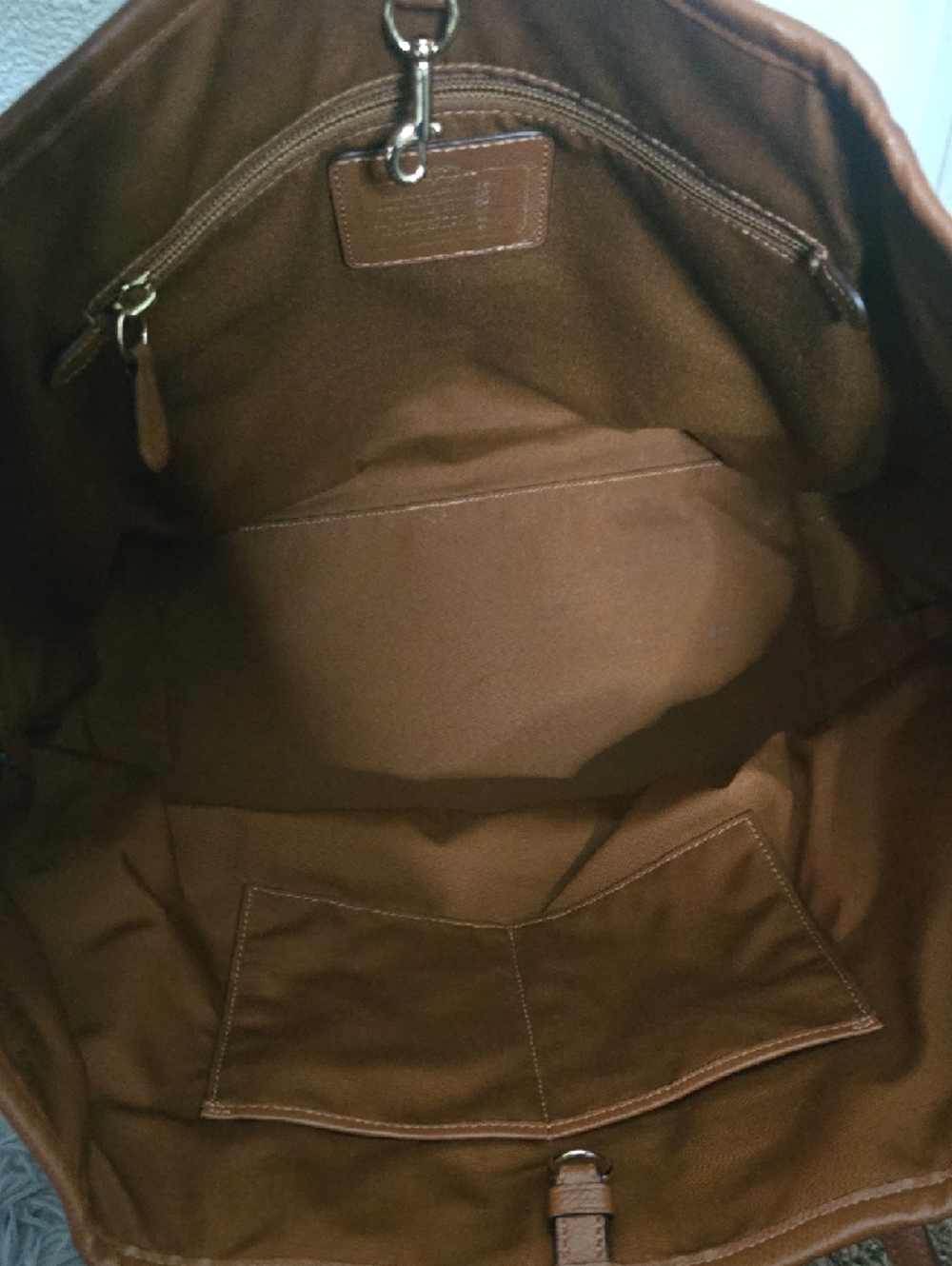 Coach Brown Leather Large Tote Bag W/ Gold Hardware (GOOD)(READ)✨️🤎✨️ - Picture 13 of 15